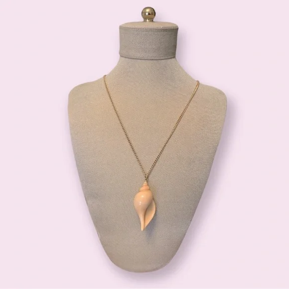 Avon shell necklace - Picture 1 of 1